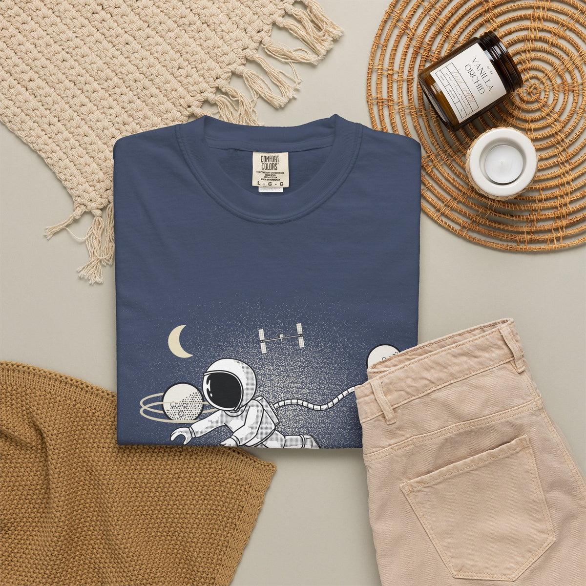 Astronaut Space Graphic Tee – StudySprint